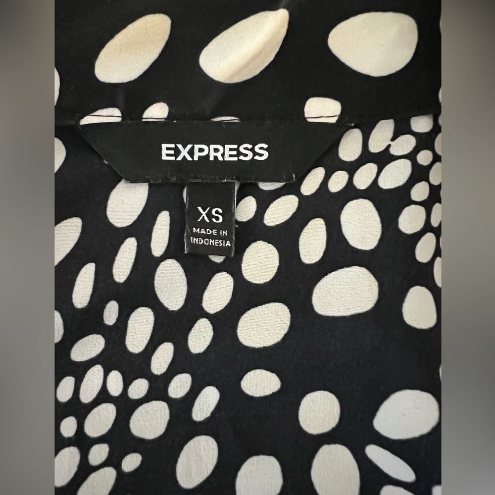 Express Ruffle Halter Top - Picture 4 of 5